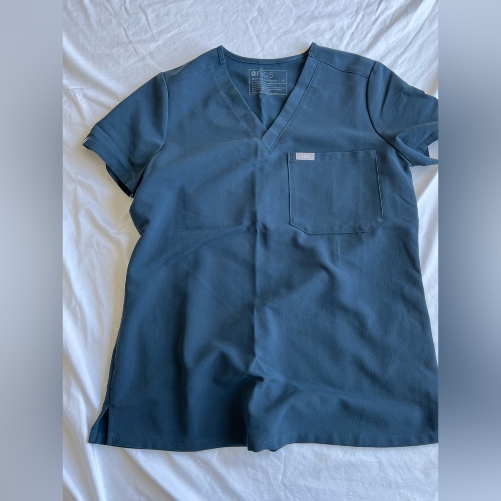 FIGS Catarina top XS dark harbor